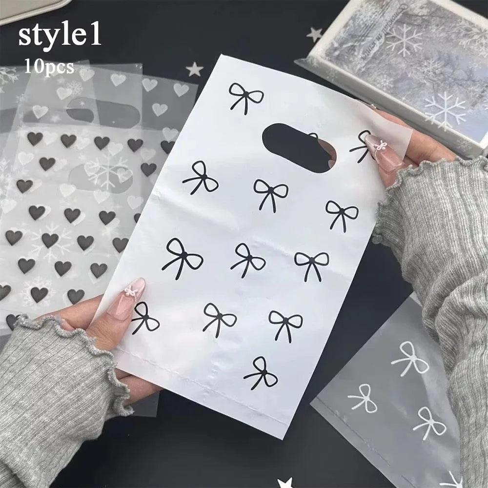 10-Pack Frosted Bowknot Self-Sealing Gift Bags 13×21cm