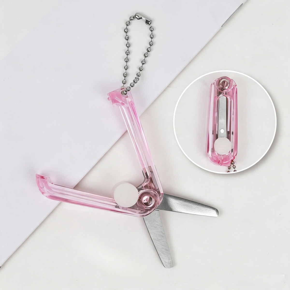 Retractable Mini Scissors Keychain – Portable Bag Charm Gift