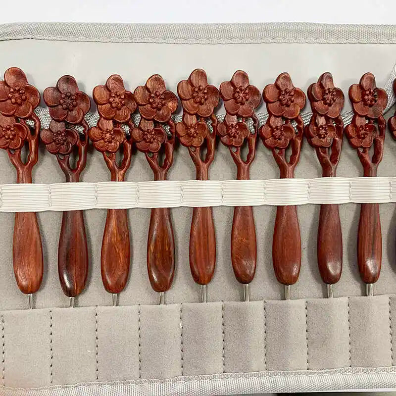 Sandalwood Crochet Hook Set Hand-Polished Stainless Steel 2–6.5mm